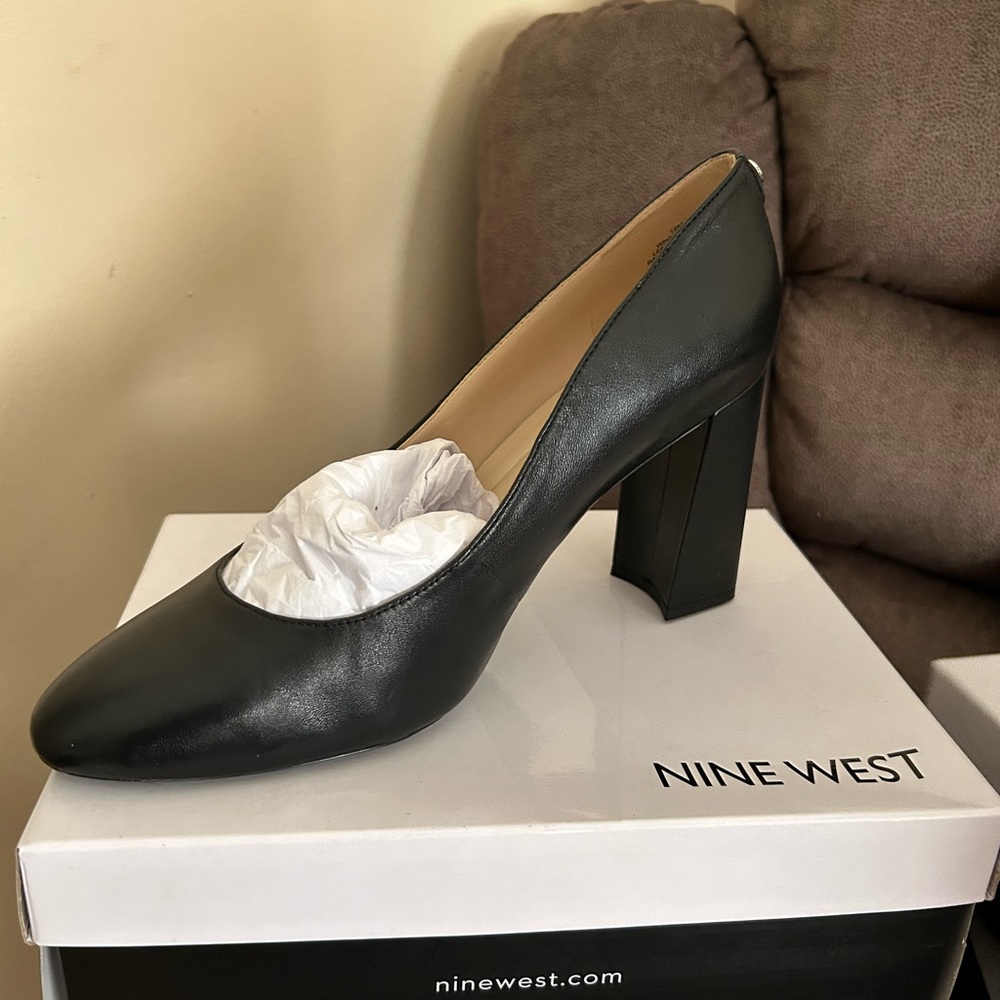 BRAND NEW NEVER WORN NINE WEST BLACK ARYA BLOCK HEEL